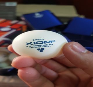 Bóng Xiom Bravo