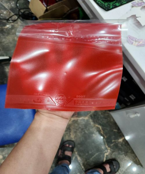 Gai trong màu đỏ (mút ko lót) 